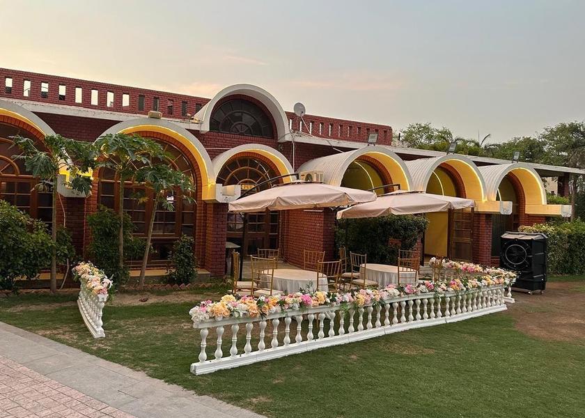 Haryana Gurugram Hotel Exterior