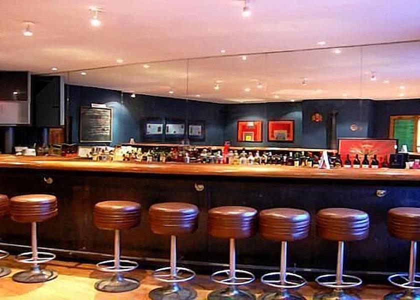Himachal Pradesh Manali Bar (on property)