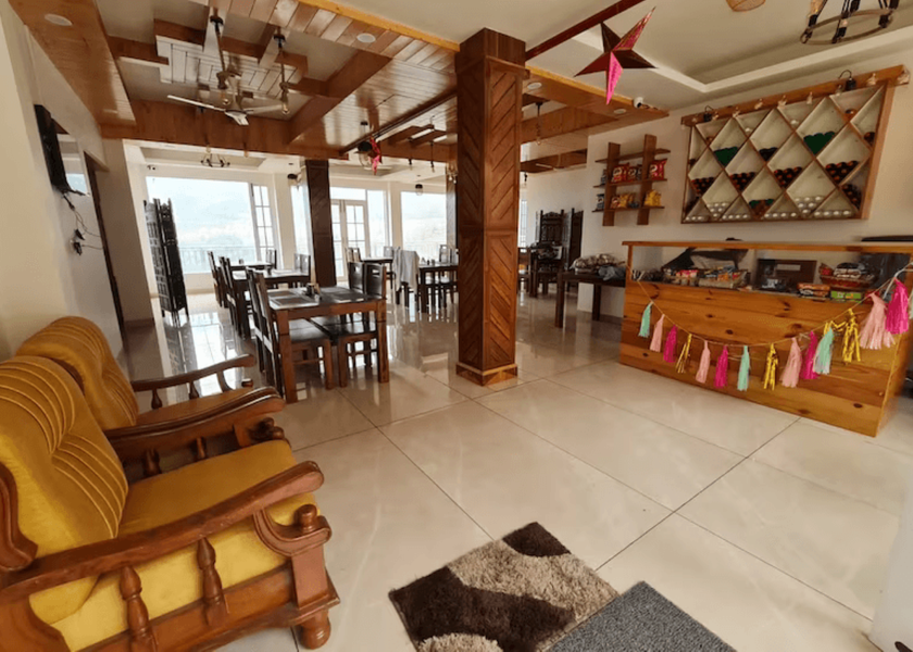 Himachal Pradesh Kandaghat Lobby