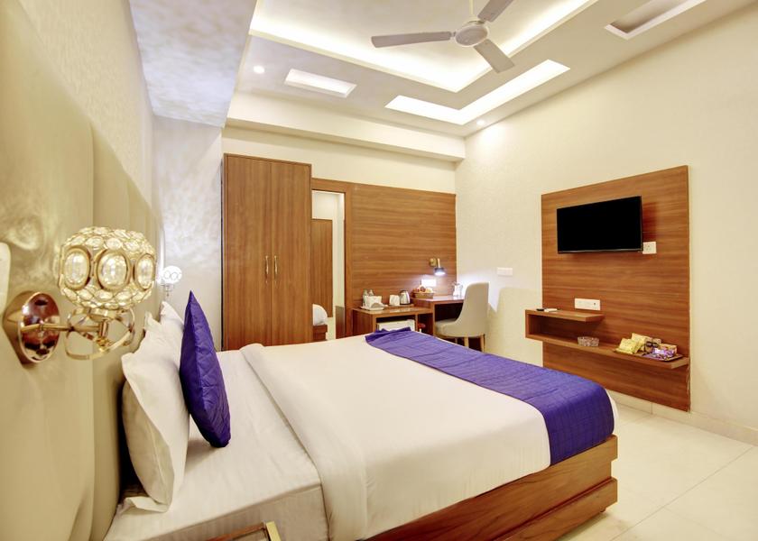 Uttar Pradesh Noida Executive Room with Welcome Kit