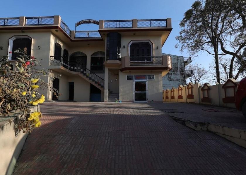Uttarakhand Bhimtal Hotel Exterior