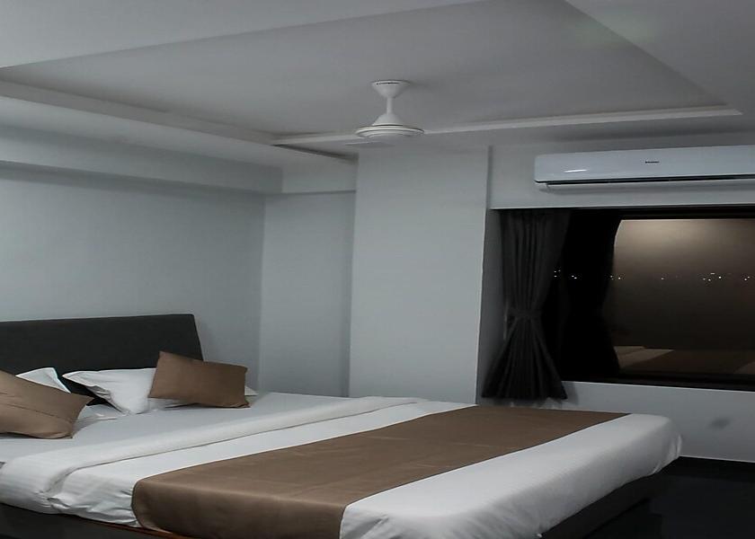 Gujarat Surat Deluxe AC Room