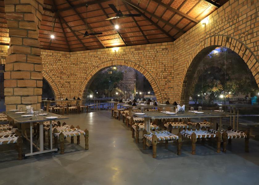 Gujarat Sasan Gir Hotel Exterior