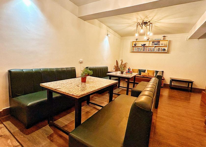 Sikkim Gangtok Shared lounge/TV area