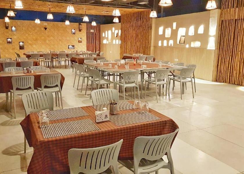 Maharashtra Solapur Food and beverages