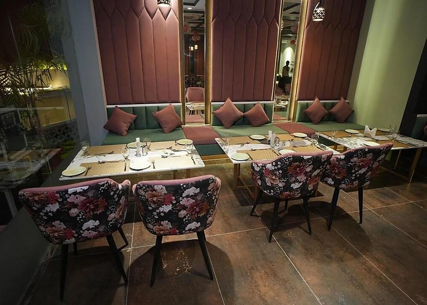 Uttar Pradesh Bareilly Food & Dining