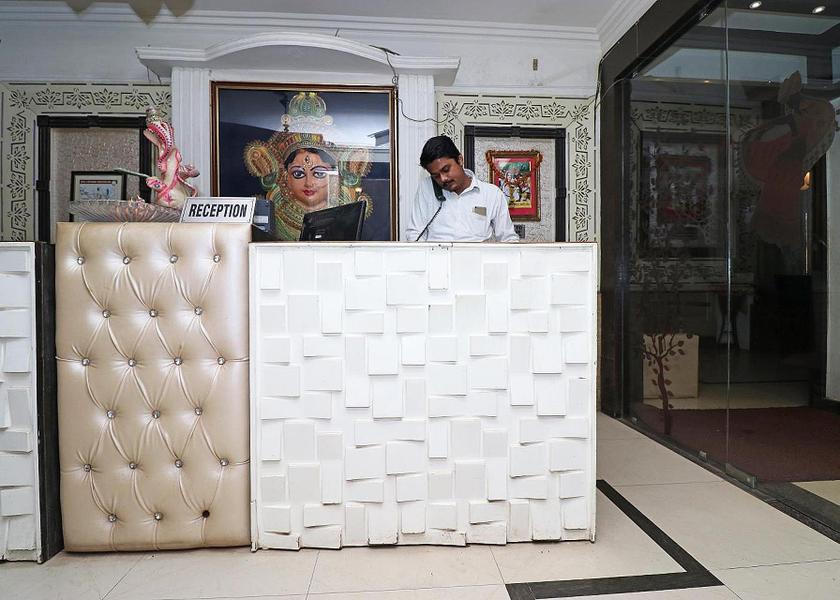 Uttar Pradesh Agra Lobby