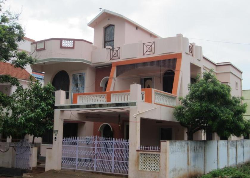 Tamil Nadu Courtrallam 