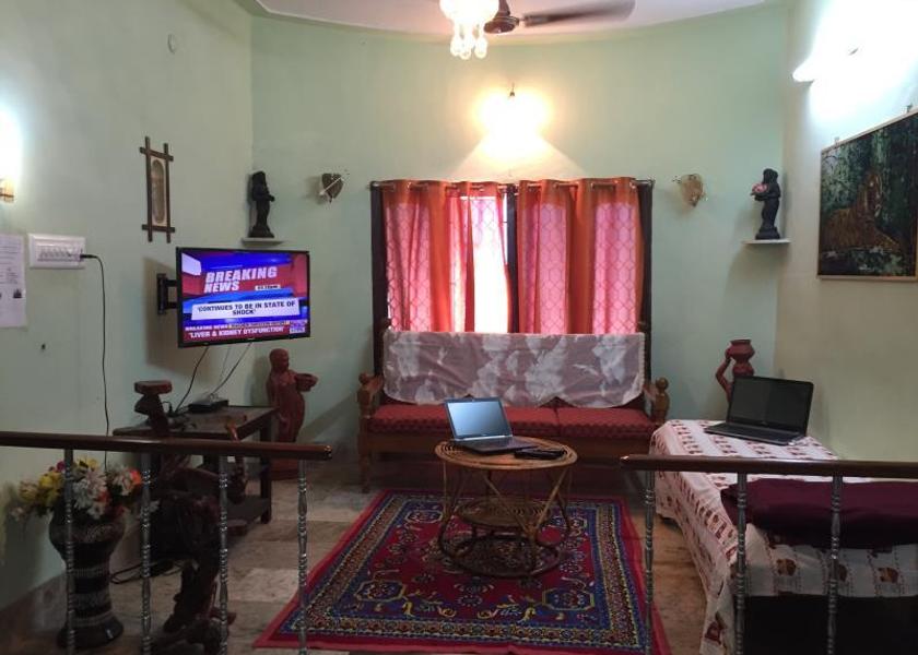 Tamil Nadu Courtrallam Facilities
