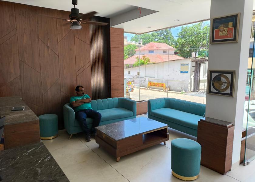 Madhya Pradesh Pachmarhi Lobby