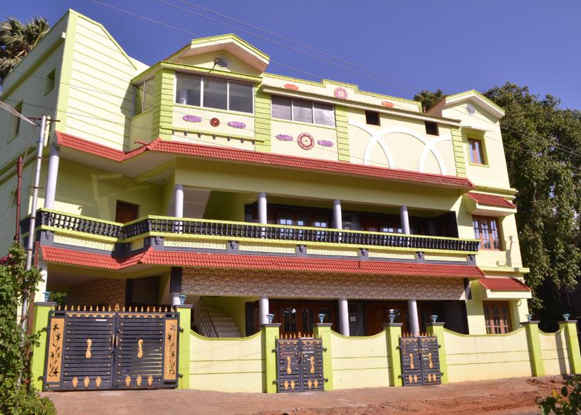 Tamil Nadu Courtrallam 
