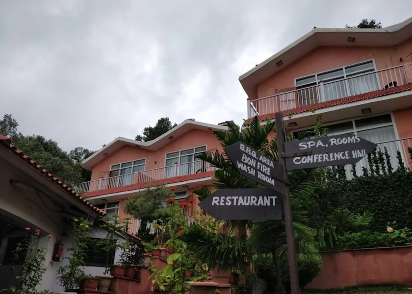 Uttarakhand Ranikhet Hotel Exterior