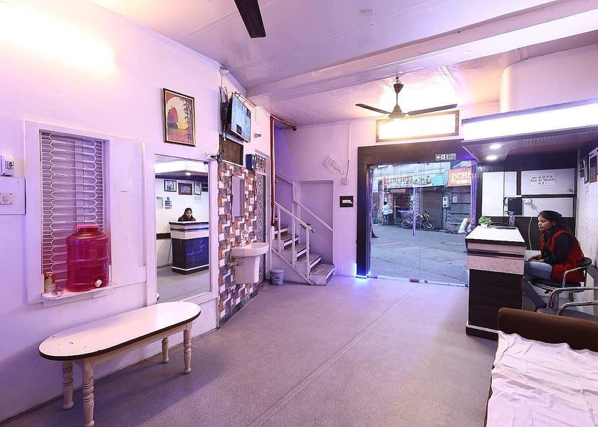 Uttar Pradesh Agra Lobby
