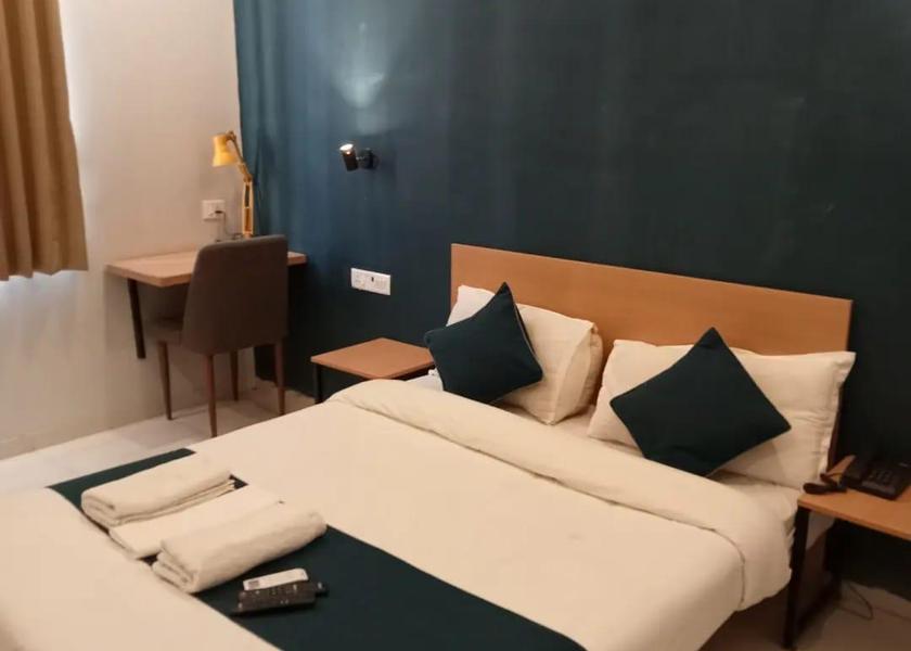 Gujarat Vadodara Bedroom