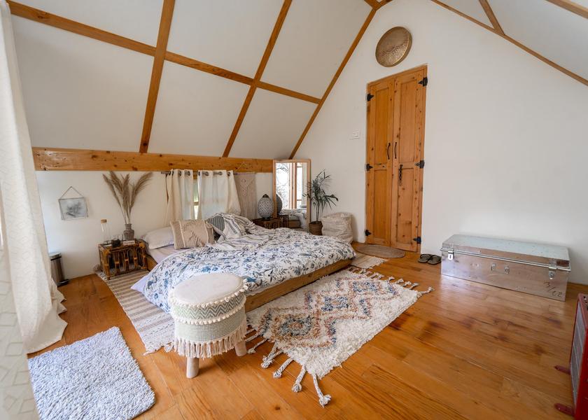 Himachal Pradesh Kullu 8 Bed Mixed Dorm Room