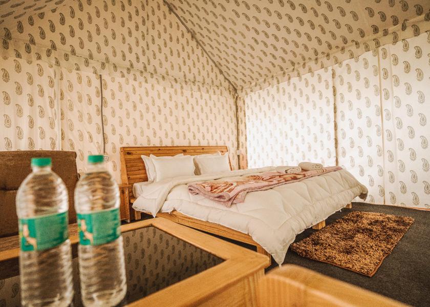 Himachal Pradesh Sissu Camp double room