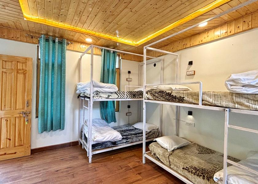 Himachal Pradesh Sissu Dorm Bed
