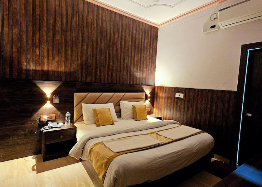 Uttar Pradesh Mathura Room
