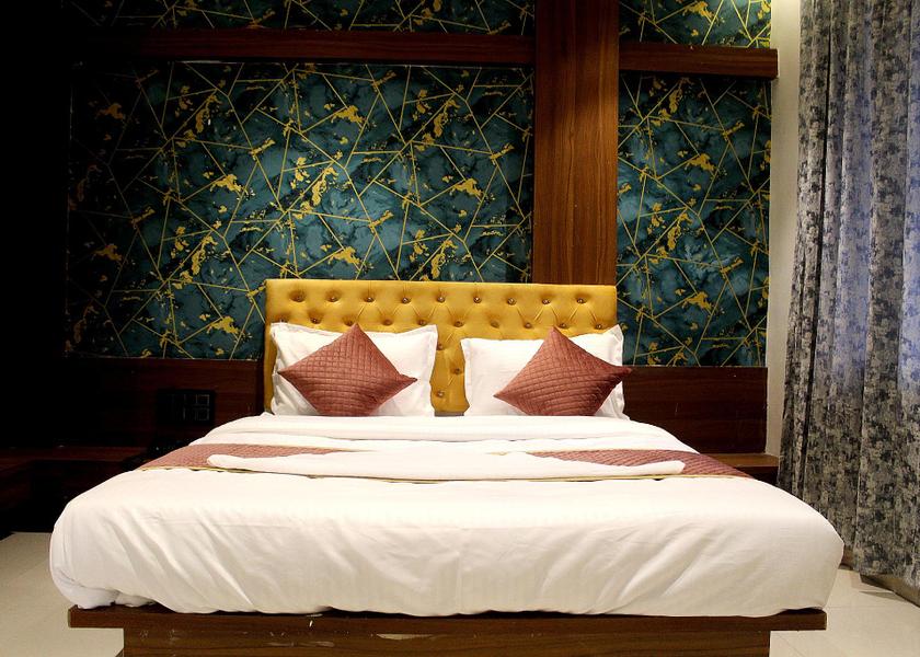 Maharashtra Pune Suite Room