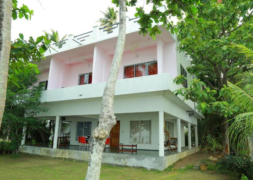 Kerala Kumarakom Hotel Exterior