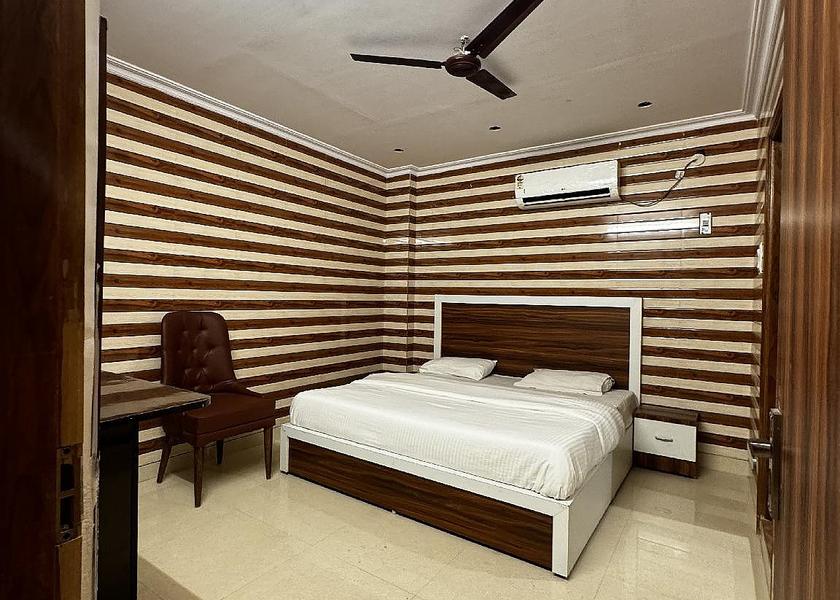 Haryana Faridabad Deluxe Premier Double Room
