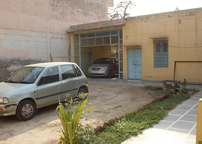 Uttar Pradesh Vrindavan Exterior view
