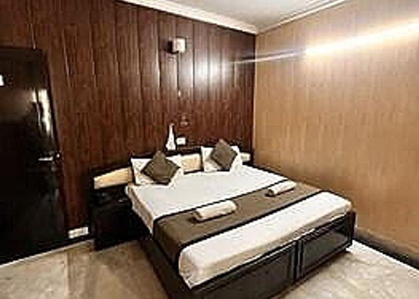 Haryana Faridabad Deluxe Double Room