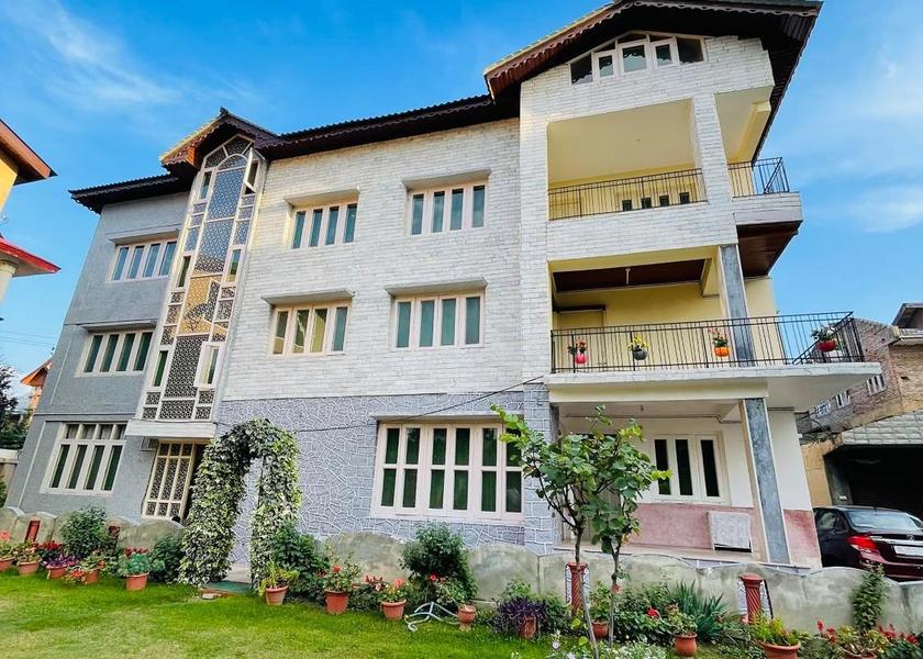 Jammu and Kashmir Srinagar Exterior view
