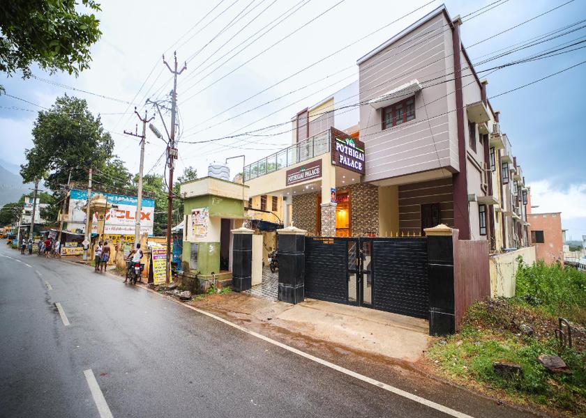 Tamil Nadu Courtrallam Exterior view