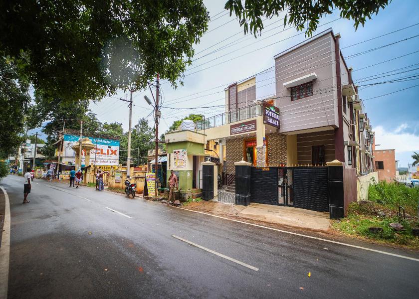 Tamil Nadu Courtrallam Exterior view