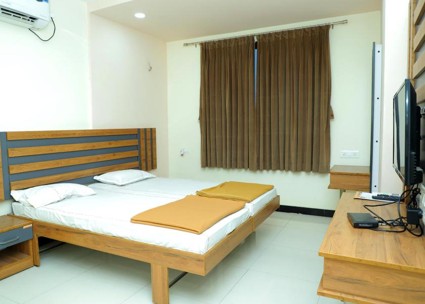 Maharashtra Latur Deluxe Double Room with Air Conditioning