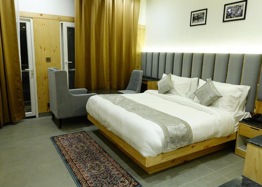 Uttarakhand Mussoorie Premium Room