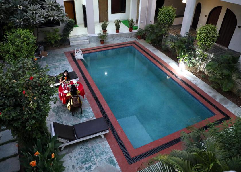 Rajasthan Sawai Madhopur Swimming pool