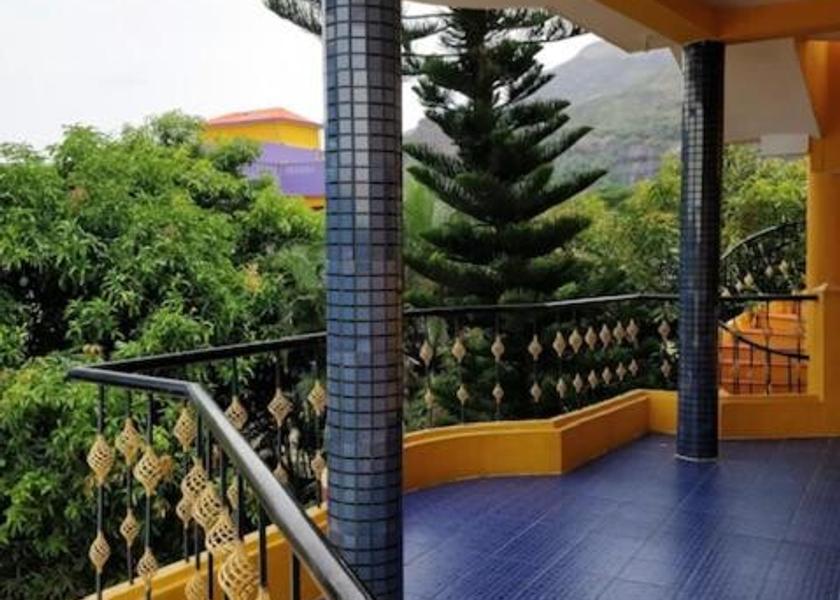 Tamil Nadu Courtrallam Outdoors