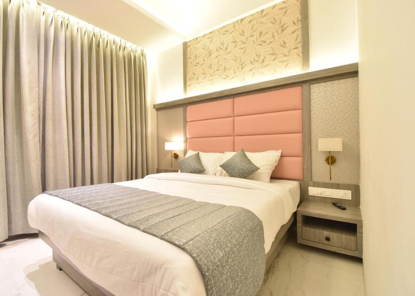 Maharashtra Thane Super Deluxe Room