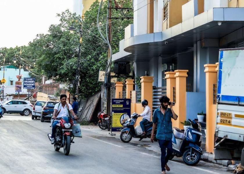 Uttar Pradesh Varanasi Exterior view