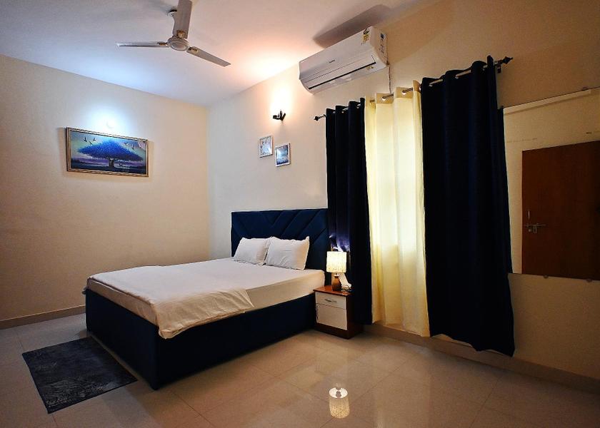 Uttar Pradesh Varanasi Bedroom