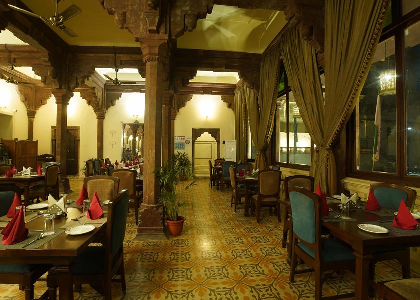 Madhya Pradesh Orchha Food & Dining