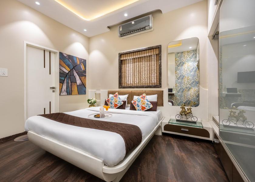 Maharashtra Pune Premium Balcony King
