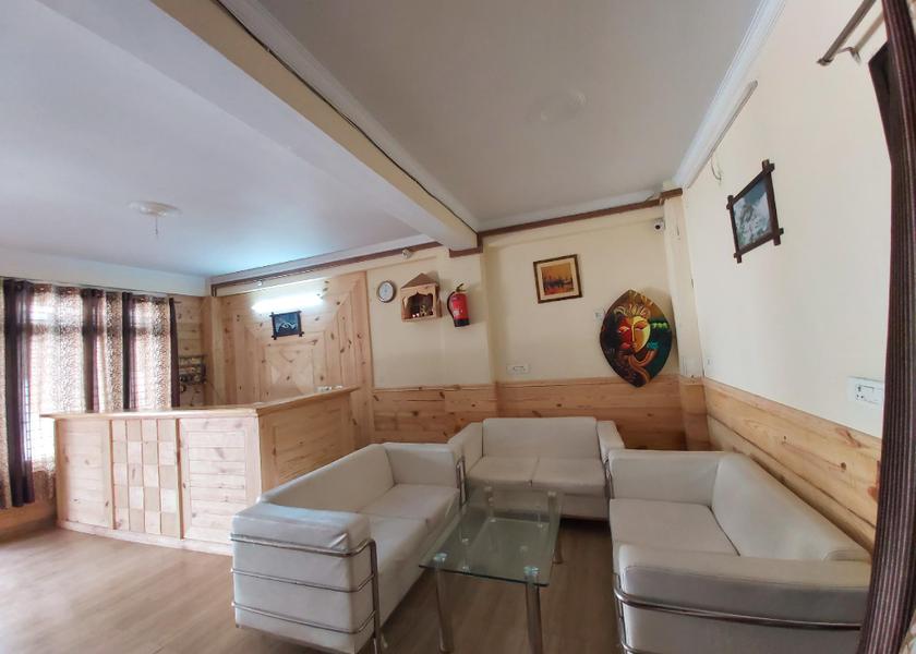 Uttarakhand Nainital Lobby