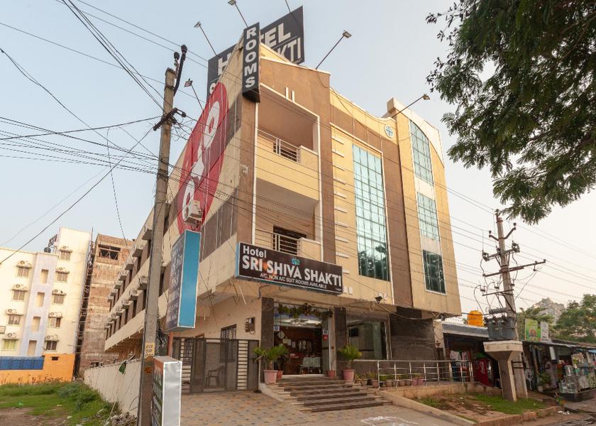 Andhra Pradesh Srikalahasti Exterior view