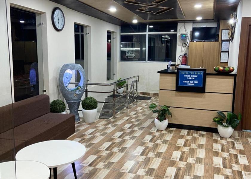 Uttarakhand Dhanaulti Lobby