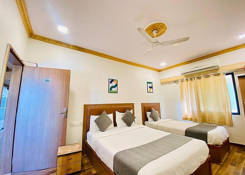 Gujarat Ahmedabad Family room