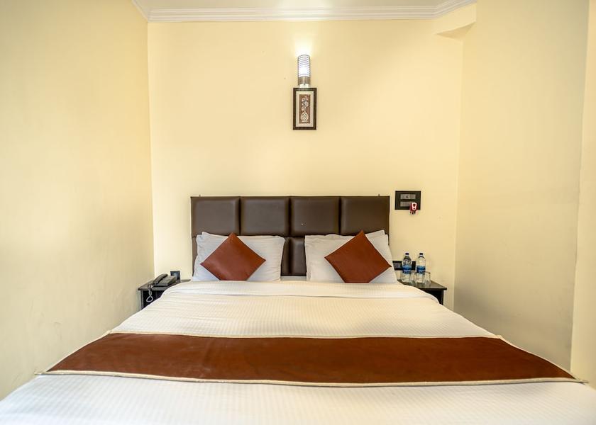 Uttarakhand Lansdowne Room