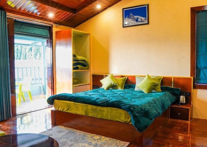 Uttarakhand Dhanaulti Room