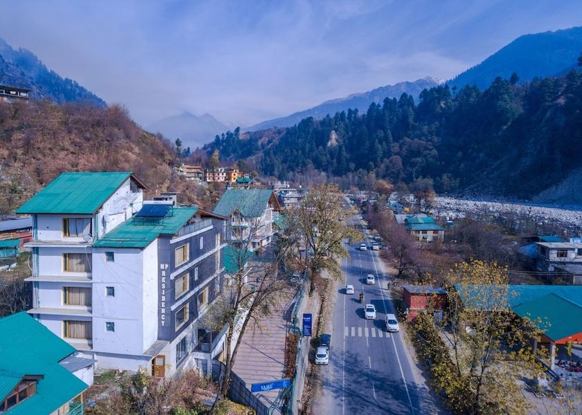 Himachal Pradesh Manali Front of property