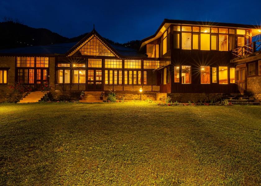 Himachal Pradesh Manali Front of property