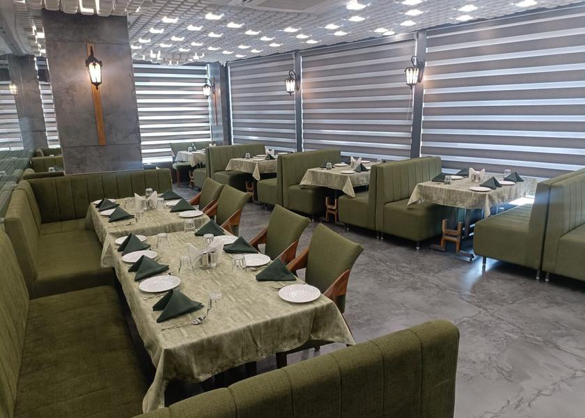 Gujarat Kadi Hotel Exterior