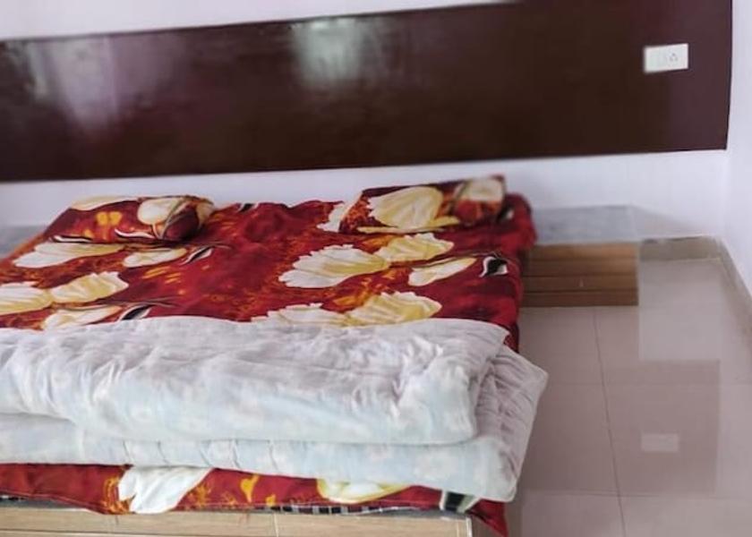 Uttarakhand Kausani Room