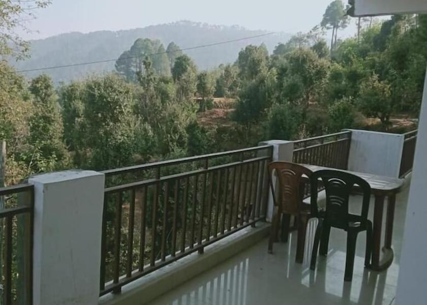 Uttarakhand Kausani Balcony
